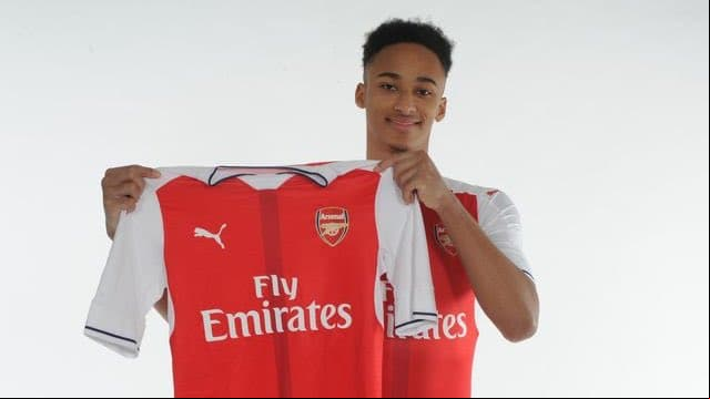 Cohen Bramall, de obrero desempleado a refuerzo del Arsenal