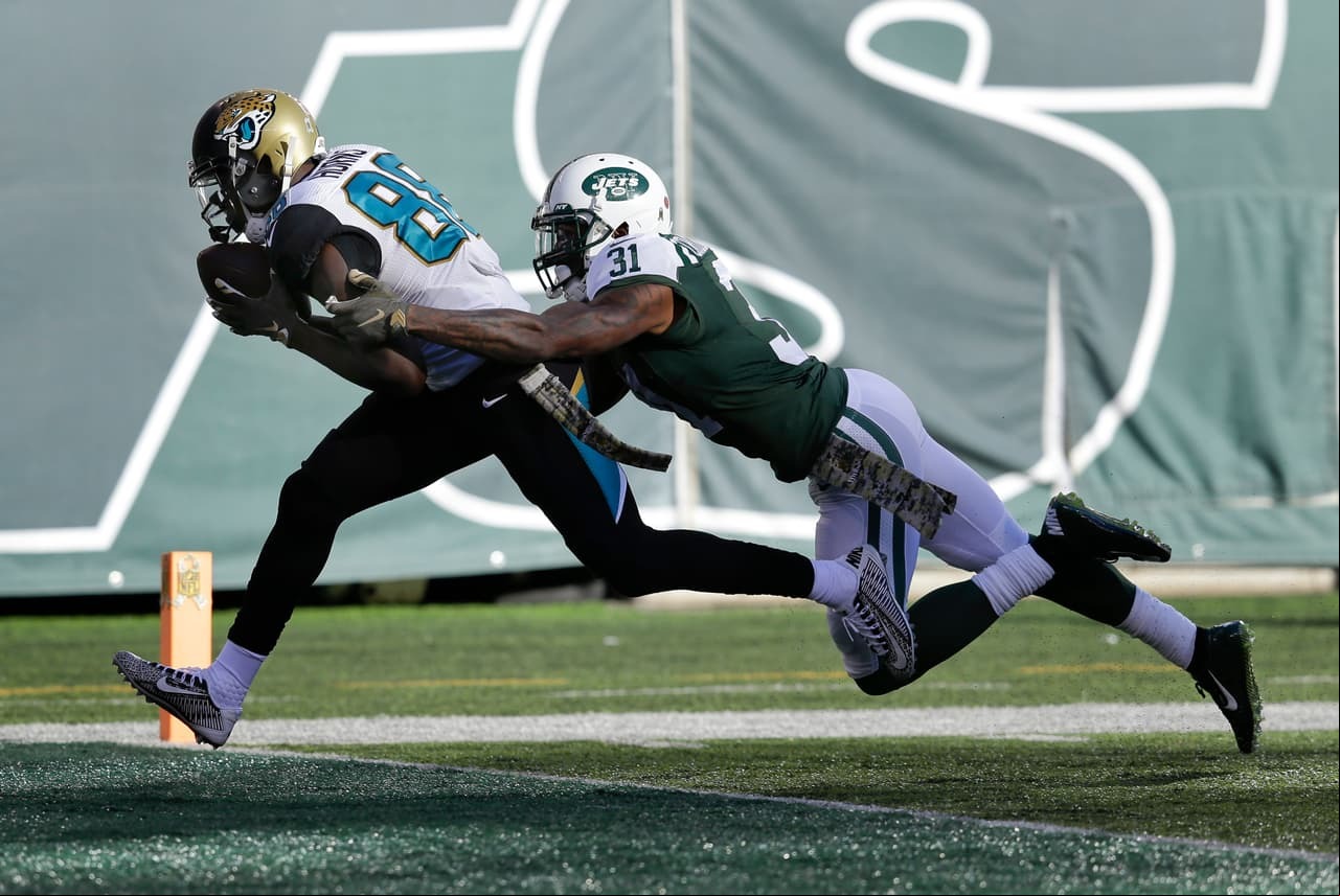 ... Cromartie ha sido uno de los esquineros menos efectivos en la NFL en esta campaña, permitiendo seis touchdowns y un rating de pasador a los contrarios de 135.3 puntos, según Pro Football Focus. Los Jets han permitido 1,227 yardas aéreas en los últimos cuatro juegos, pero que cualquier lapso de cuatro juegos con la parchada defensiva secundaria del año pasado.