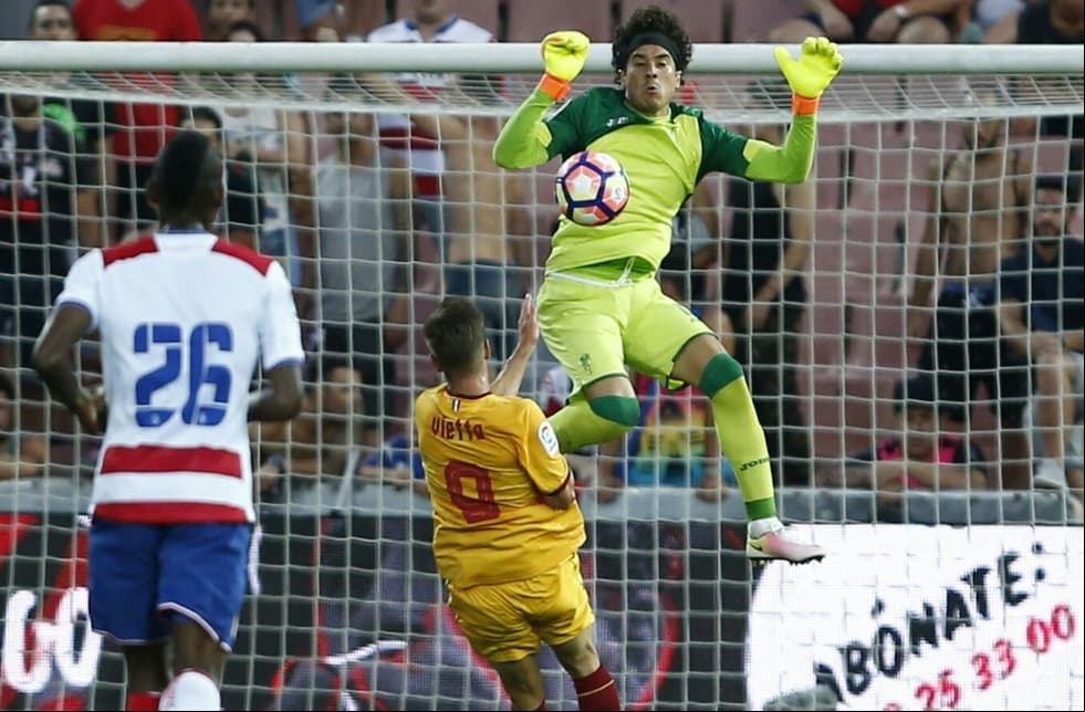 Ochoa participó en la derrota del Granada ante Sevilla