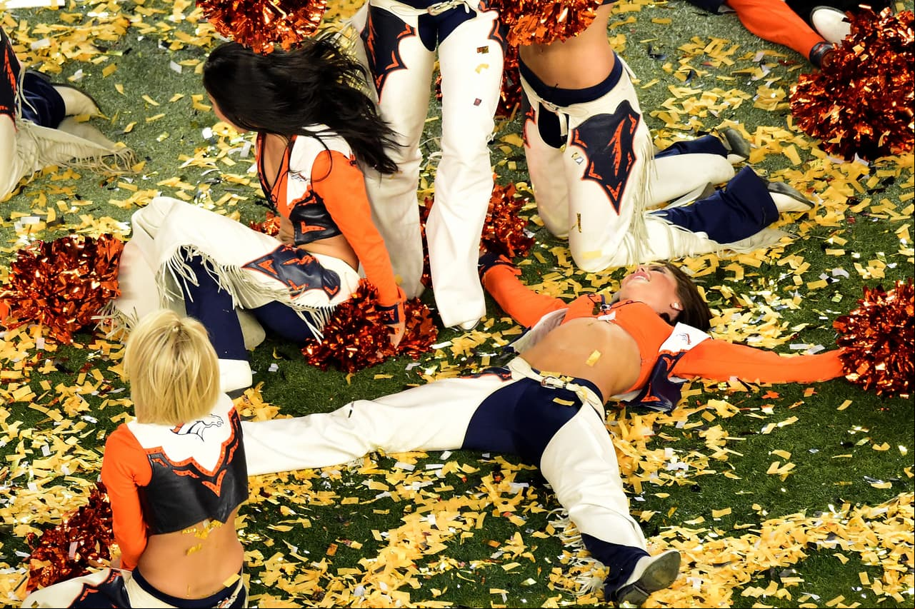 Así celebraron los Denver Broncos su triunfo en el Super Bowl 50 ante los Carolina Panthers 24-10.