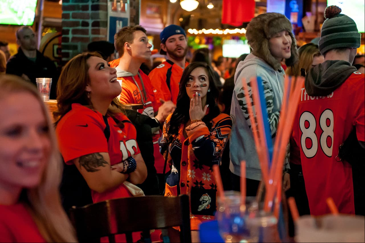Así celebraron los Denver Broncos su triunfo en el Super Bowl 50 ante los Carolina Panthers 24-10.