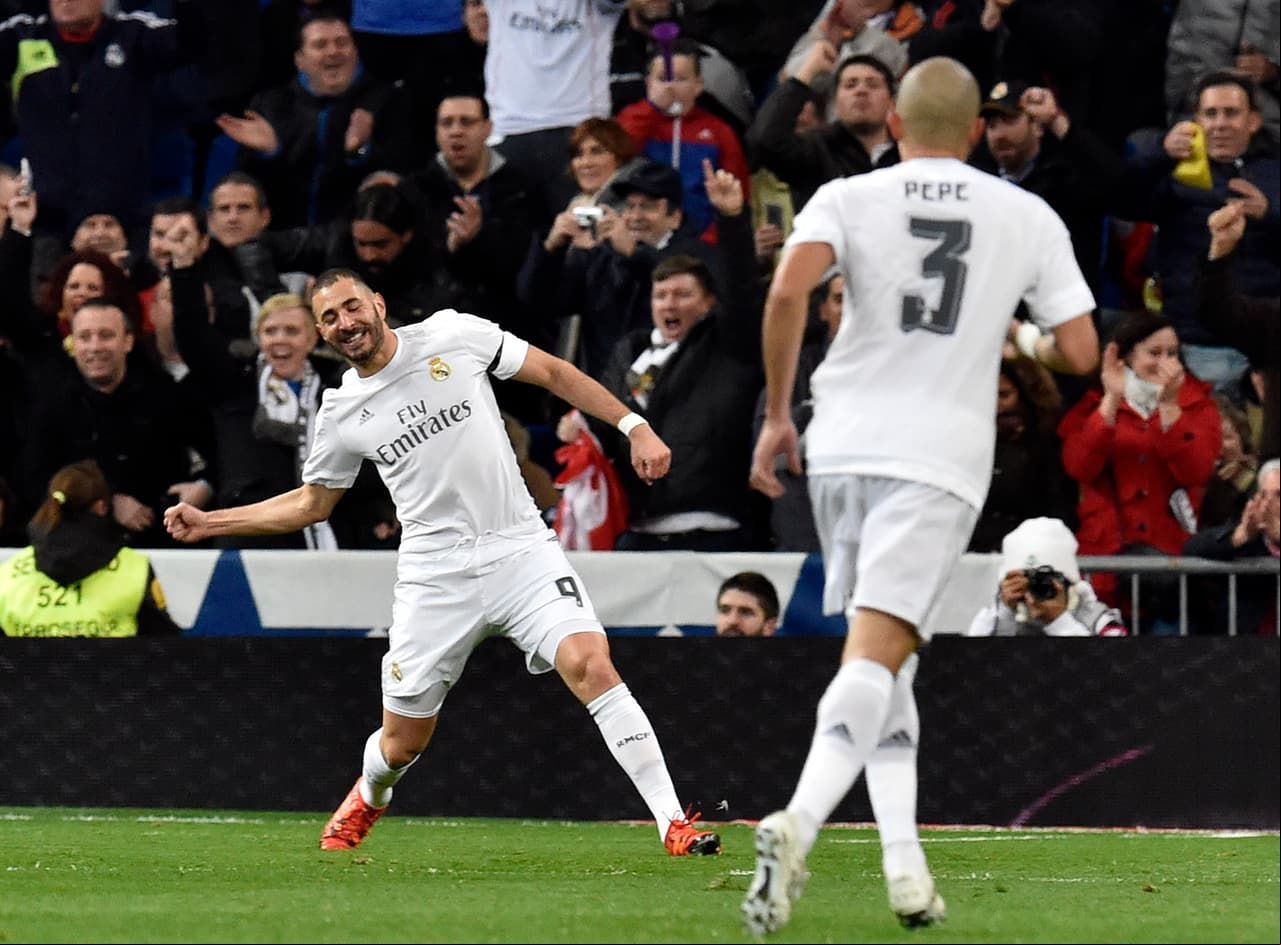 El jugador que ha vivido meses entre polémica extra cancha, se alzó como el estandarte en el ataque de su compatriota 'Zizou' quien nunca ha ocultado su fe en el ariete de origen argelino.