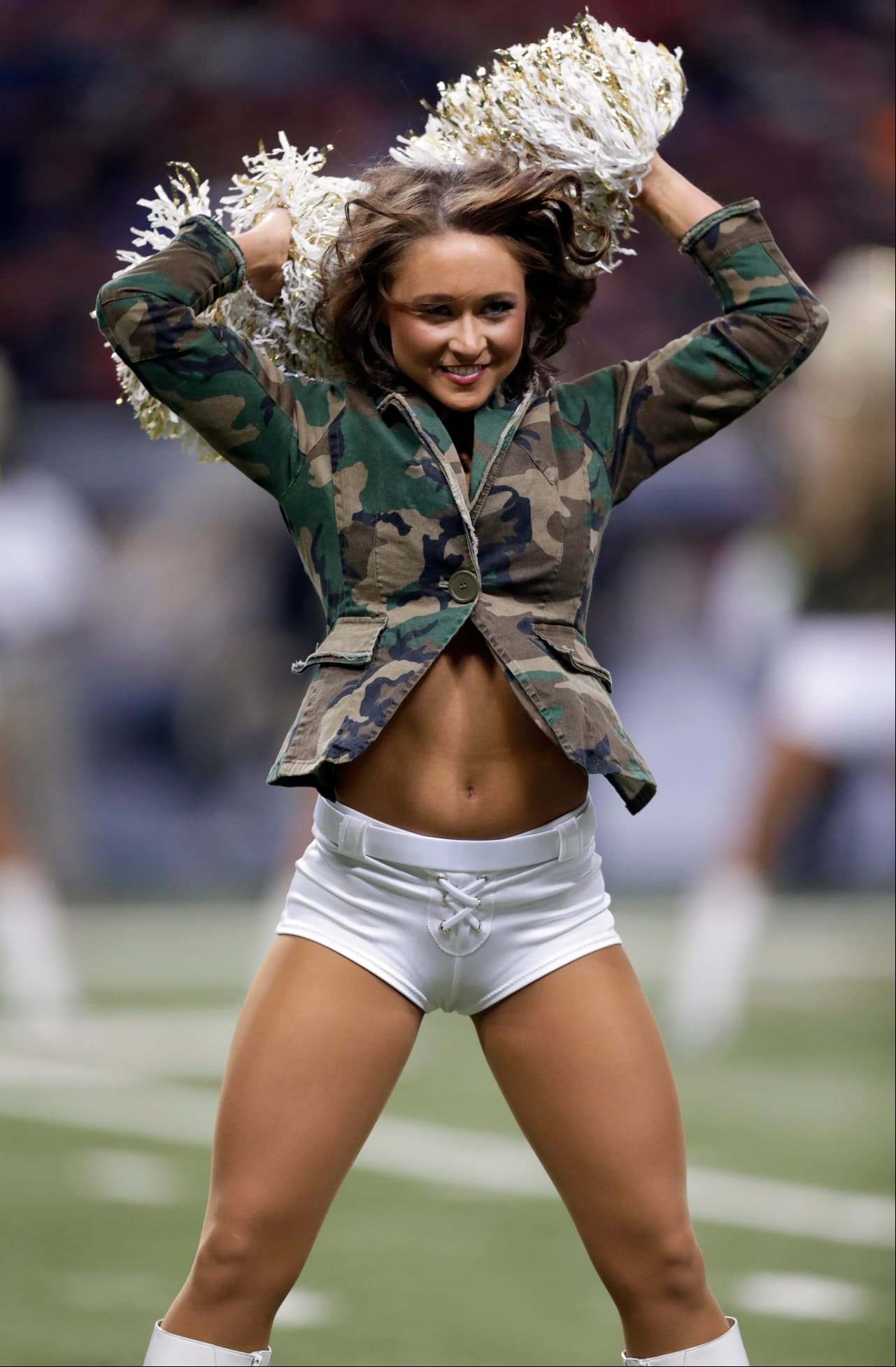 Checa las hermosas cheerleaders que llenaron de alegría la Semana 10 de la NFL.