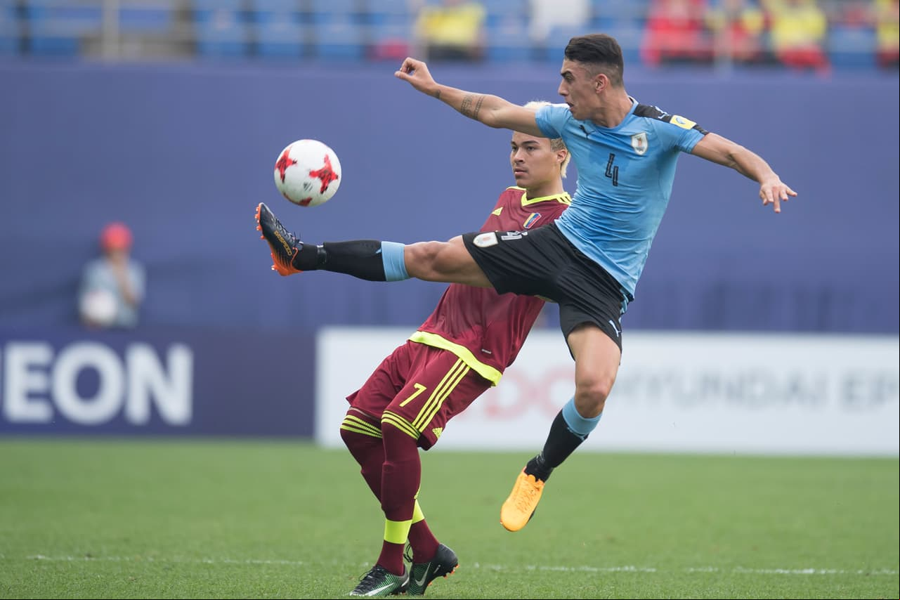 Uruguay se defendió con todo a su disposición para mantener la ventaja que le asegurara un cupo en la final.