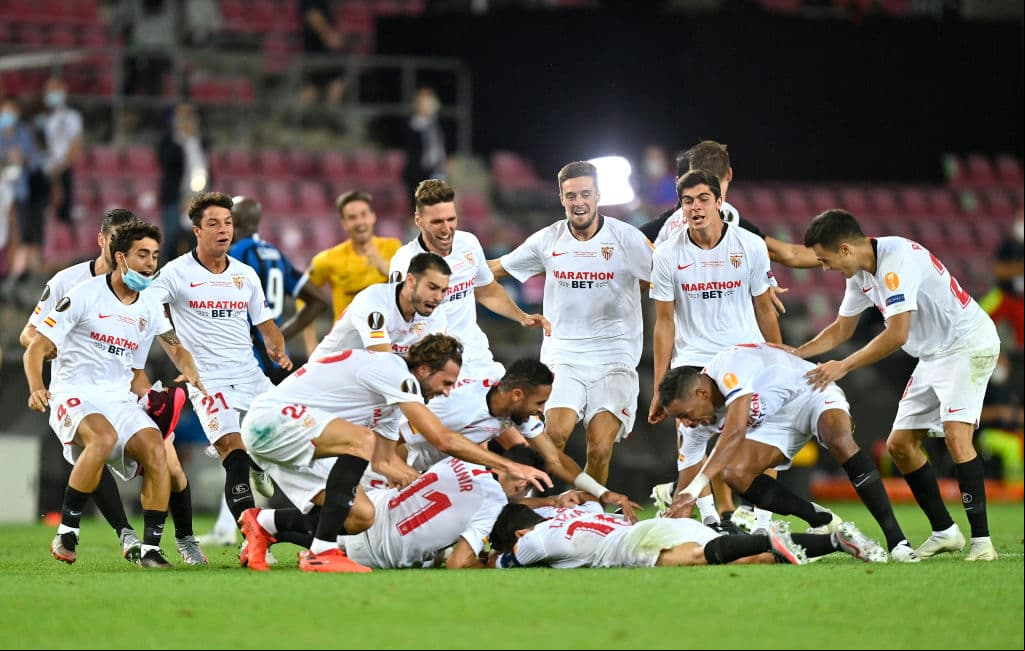 Las postales de la celebración del cuadro de Lopetegui tras imponerse al Inter en la final.
