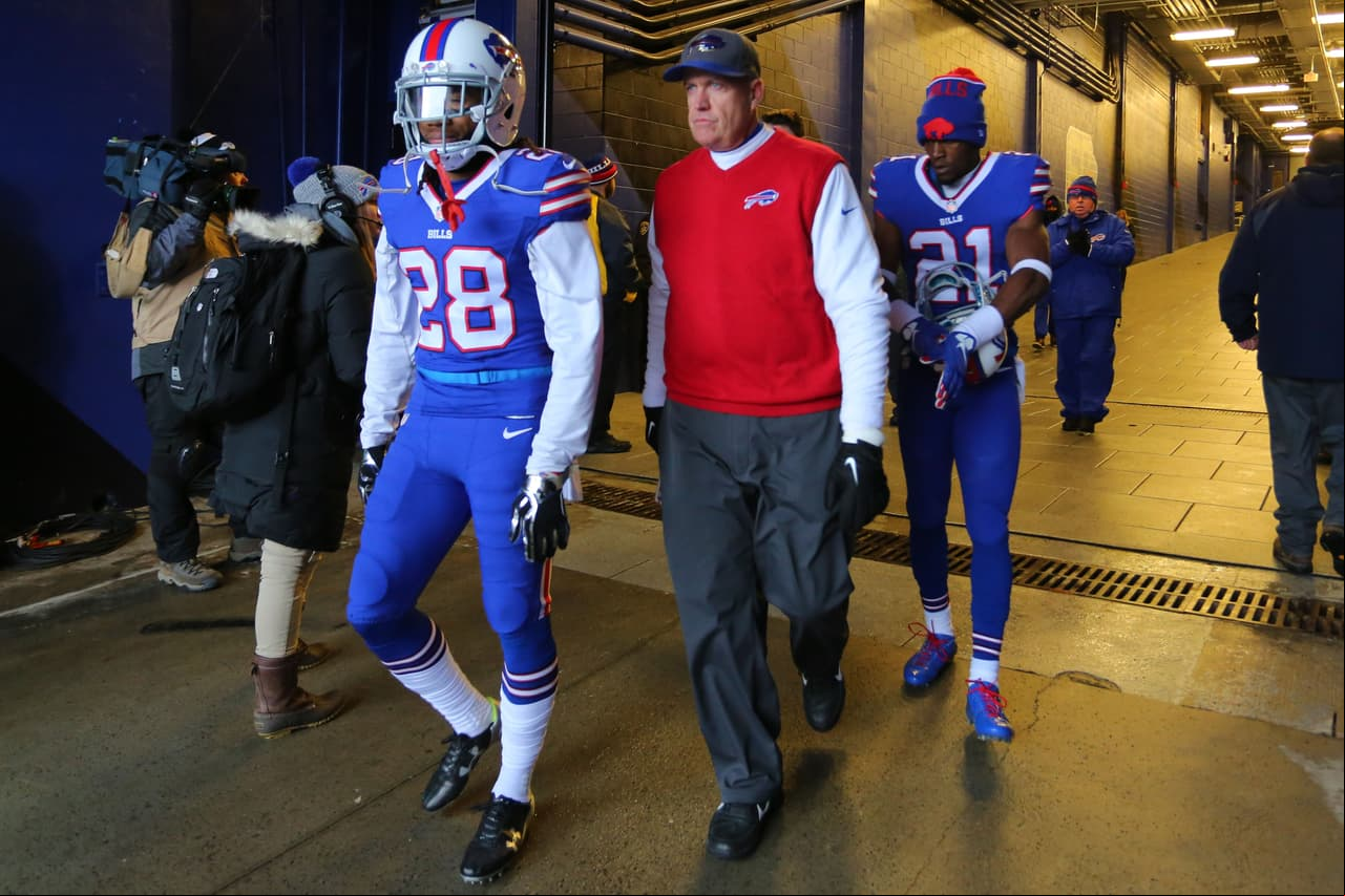 Los Bills le hicieron la maldad a los Jets y al ganarles 22-17, y al ganar los Steelers a los Browns, los dejaron fuera de Playoffs. Estas son las mejores tomas del partido.
