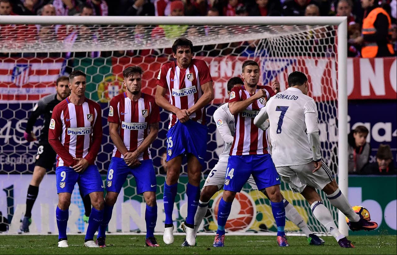 El 0-1 llegó en los pies de Cristiano Ronaldo en un balón de tiro libre que rebotó en la barrera y dejó a los visitantes con la ventaja desde los 23 minutos.