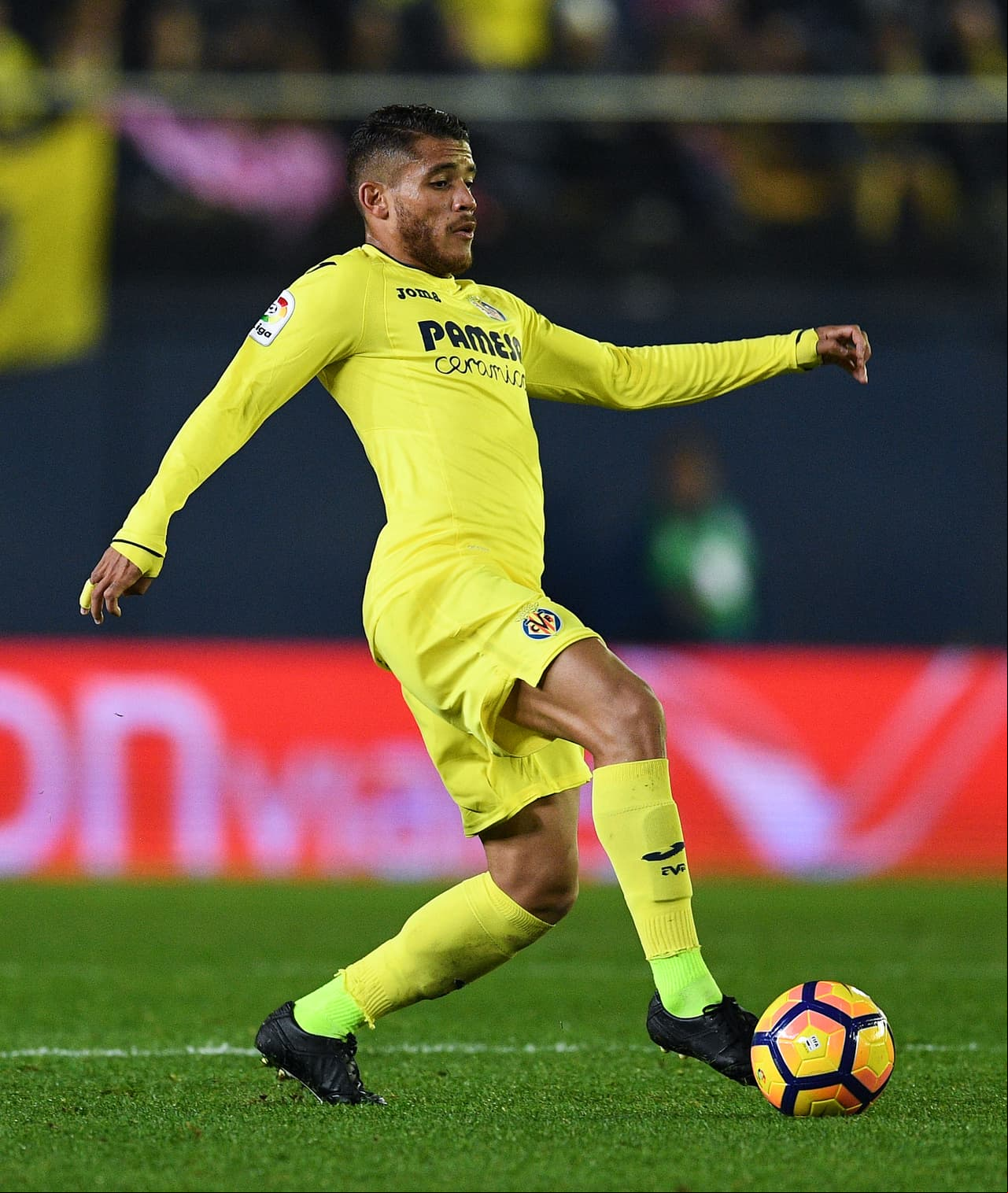La Liga - Jornada 26: Villarreal 2-0 Espanyol - Por su parte, Jonathan dos Santos fue suplente e ingróe sal minuto 62 por Roberto Soldado.