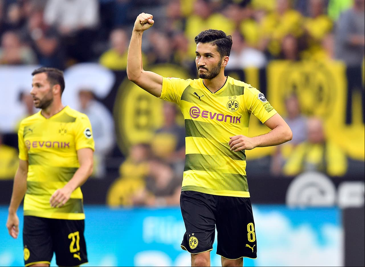 Borussia Dortmund es un ejemplo de eficiencia alemana y su inversión de 247.33 millones e euros es menor al valor de plantilla de 392.03 millones de euros,
<b> una diferencia de 144.70 millones de euros.</b>