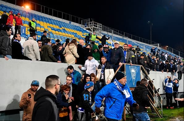 ¡Alerta en Portugal! Se suspende el Estoril vs Porto por daños en el estadio