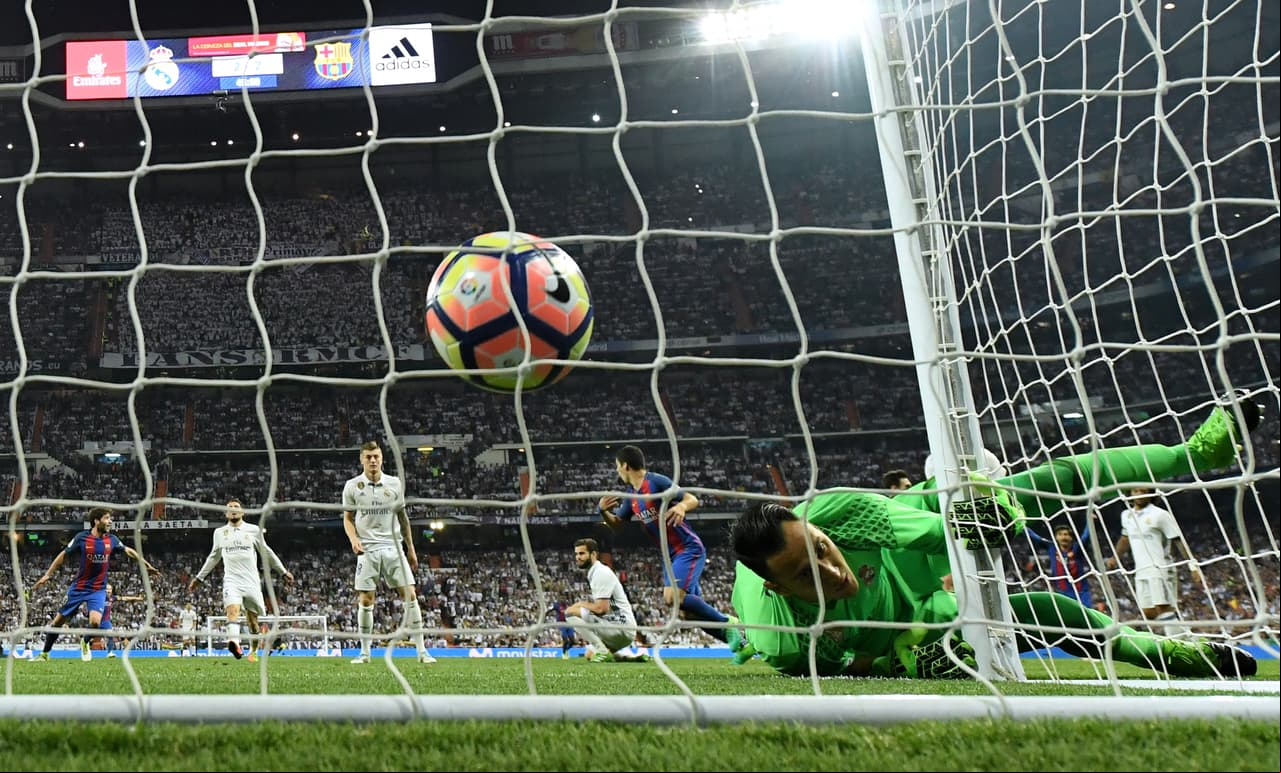 Desde que Sergi Roberto comenzó a conducir quitándose a Modric y a Marcelo el Barcelona armó una contra finalizada por Messi.