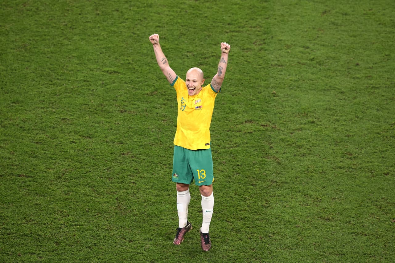 La Selección de Australia venció por la mínima a su similar de Dinamarca para eliminarlos de la Copa del Mundo y acceder al boleto de los octavos de final por segunda vez en su historia.Australia no había llegado a la siguiente fase desde 2006 y a pesar del dominio de los daneses, la defensa de los Socceroos los llevó a conseguir el boleto a los octavos de final de Qatar 2022.
