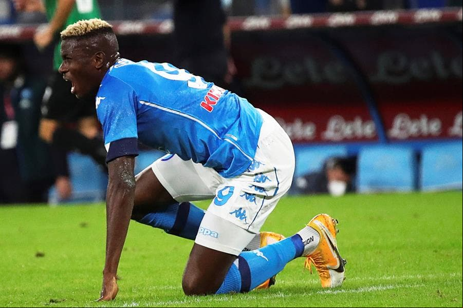 El Napoli de Gatusso cae ante el Sassuolo por dos goles a cero. Manuel Locatelli abrió el marcador al minuto 59 y, quien se encargó de sentenciarlos, fue Maxime López en tiempo agregado. El mexicano Hirving Lozano tuvo actividad en el campo durante la séptima jornada de la Serie A italiana.