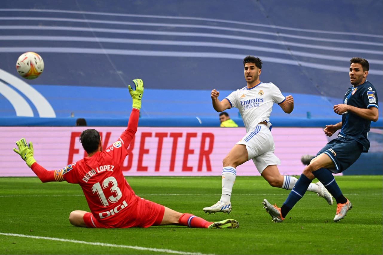 Real Madrid goleó 4-0 al Espanyol en el Santiago Bernabéu para proclamarse campeón en la Jornada 34 de LaLiga.