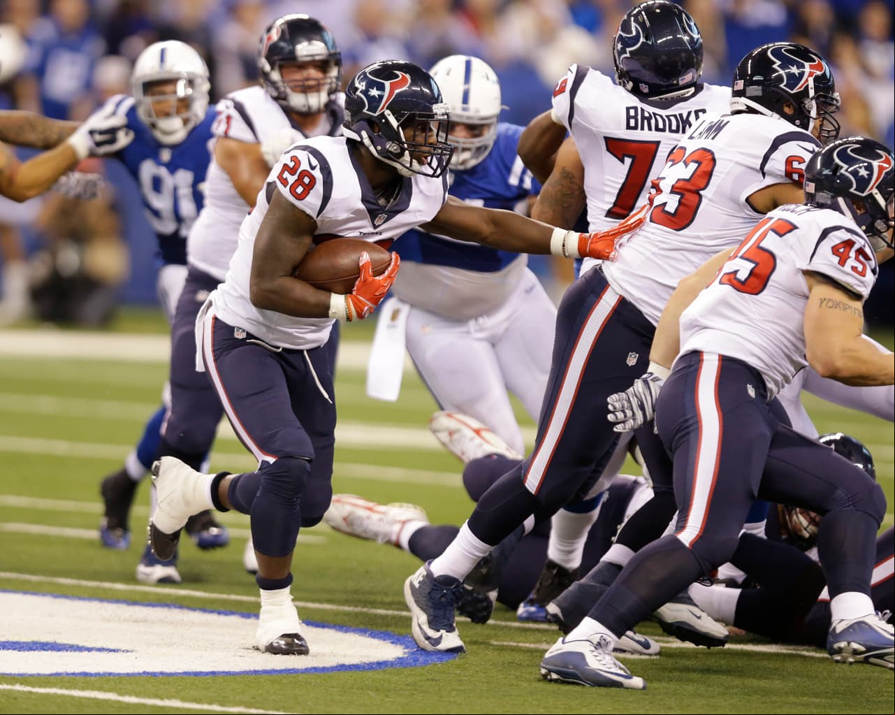 Los Houston Texans vencieron 16-10 a los Indianapolis Colts por lo que ahora son líderes de la División Sur en la Conferencia Anericana.