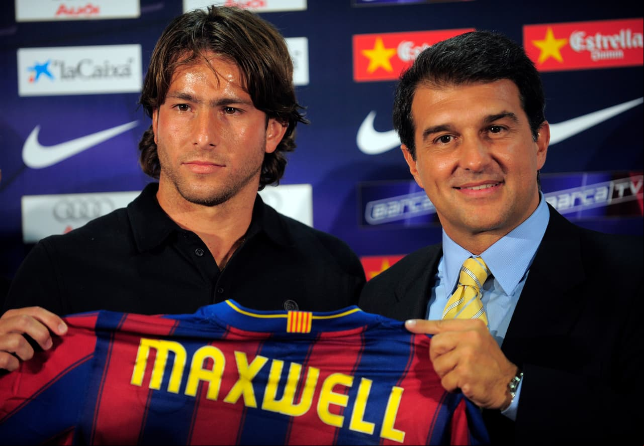 Durante su estancia con Barcelona, Maxwell obtuvo un Mundial de Clubes, una Champions League, dos Supercopas de Europa, dos Ligas de España, tres Supercopas de España y una Copa del Rey.