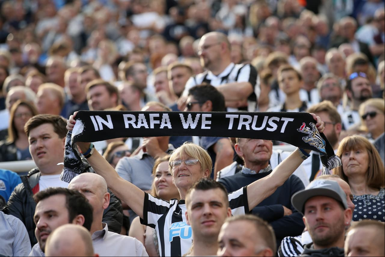 Newcastle llegó a este partido con dos derrotas a cuestas, pero los fanáticos tienen confianza en la gestión del español Rafael Benítez.