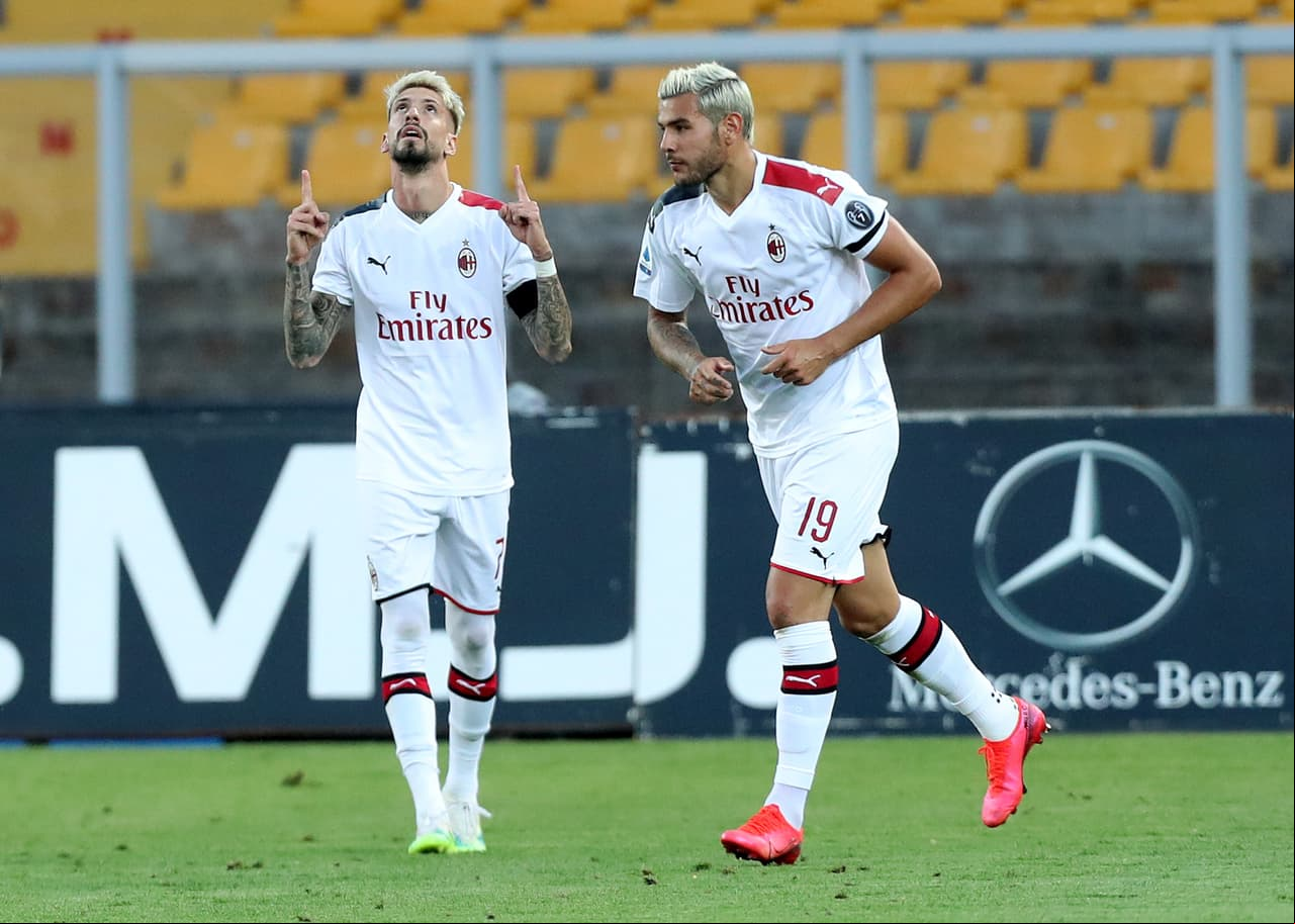 Samu Castillejo del Milan abrió el marcador al minuto 26 con un gran disparo.