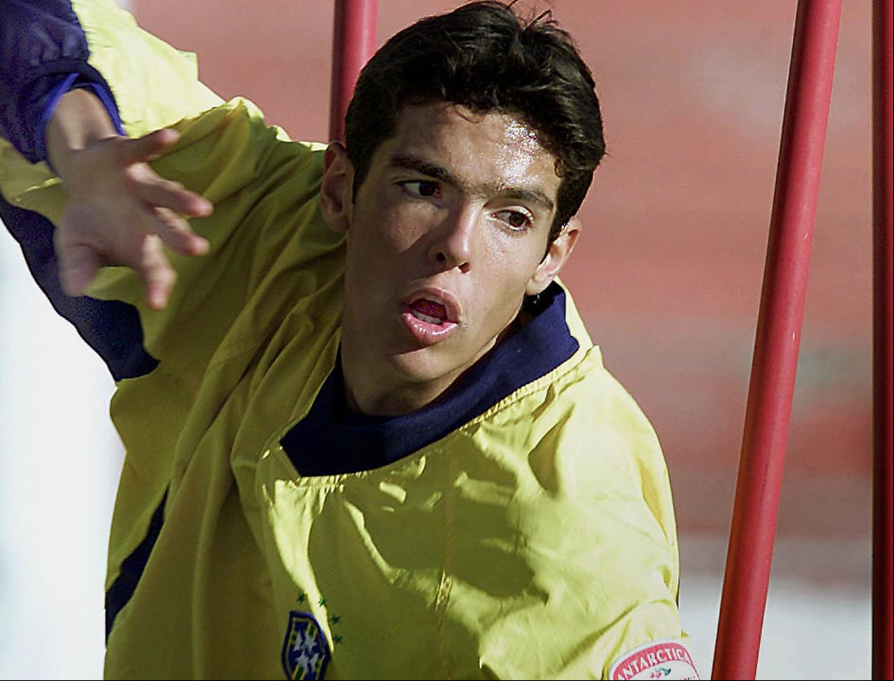 Kaká llevó a Brasil en el Mundial Sub-20 del 2001 hasta los cuartos de final, donde cayó contra Ghana. El talentoso volnte luego sería campeón mundial en el 2002 con el equipo de mayores.