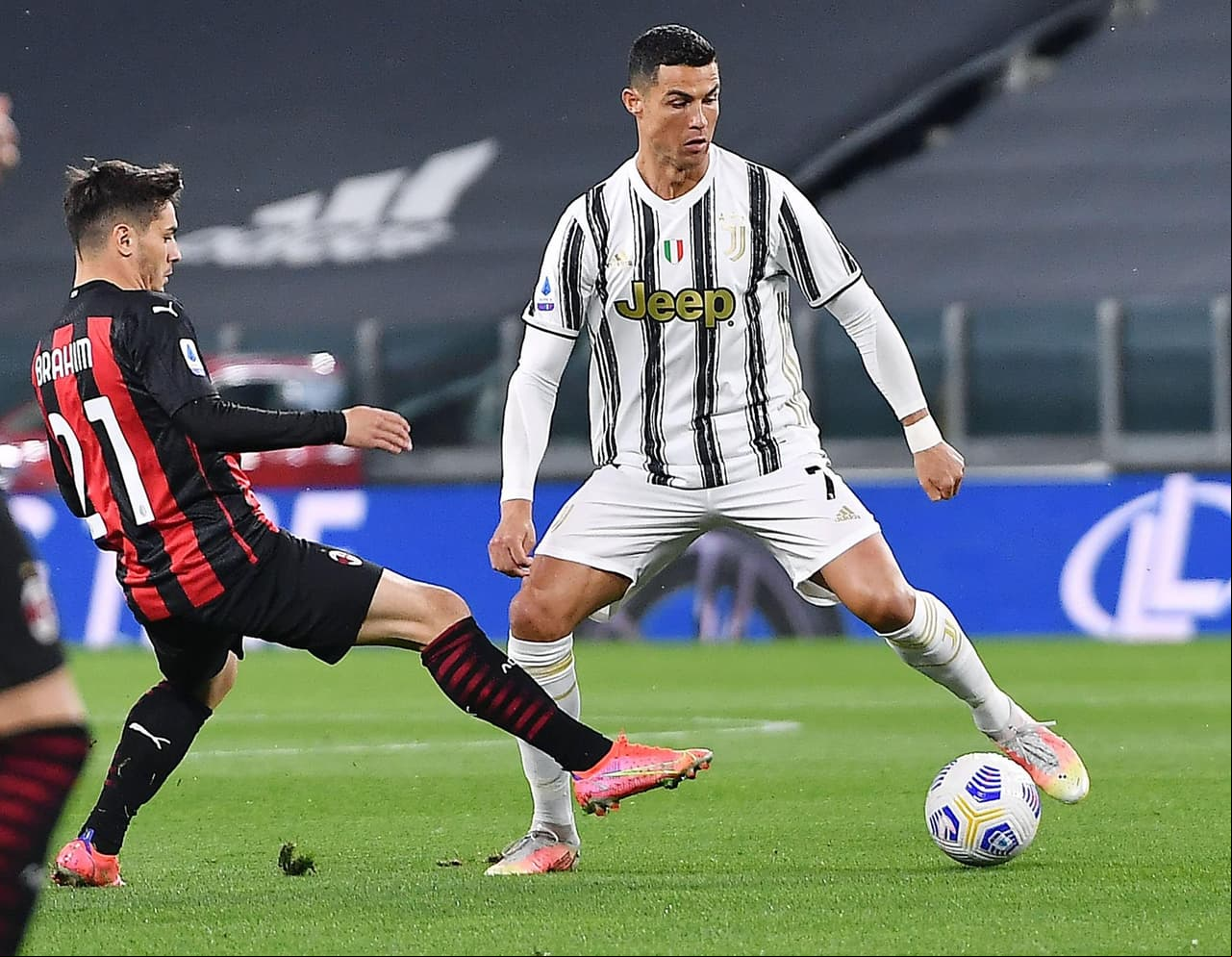 Milan golea a la Juventus a domicilio con marcador de tres a cero. Las anotaciones corrieron a cargo de Brahim Díaz (46'), Ante Rebic (78') y Fikayo Tomori (82') durante la Jornada 35 en la Serie A. La escuadra 'rossonera' se acerca a la Champions League.