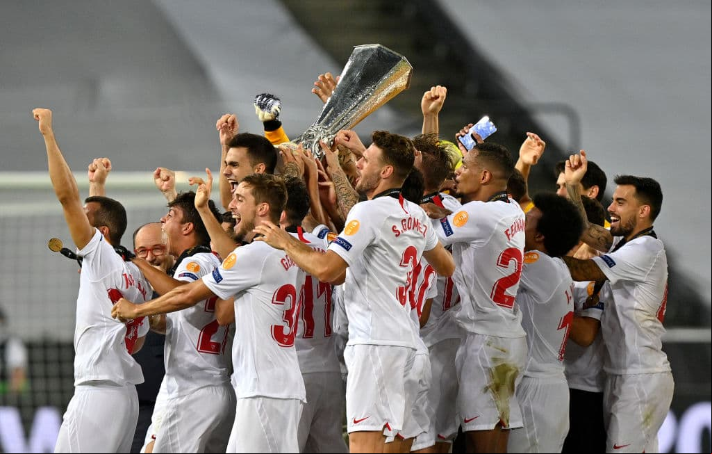 Las postales de la celebración del cuadro de Lopetegui tras imponerse al Inter en la final.