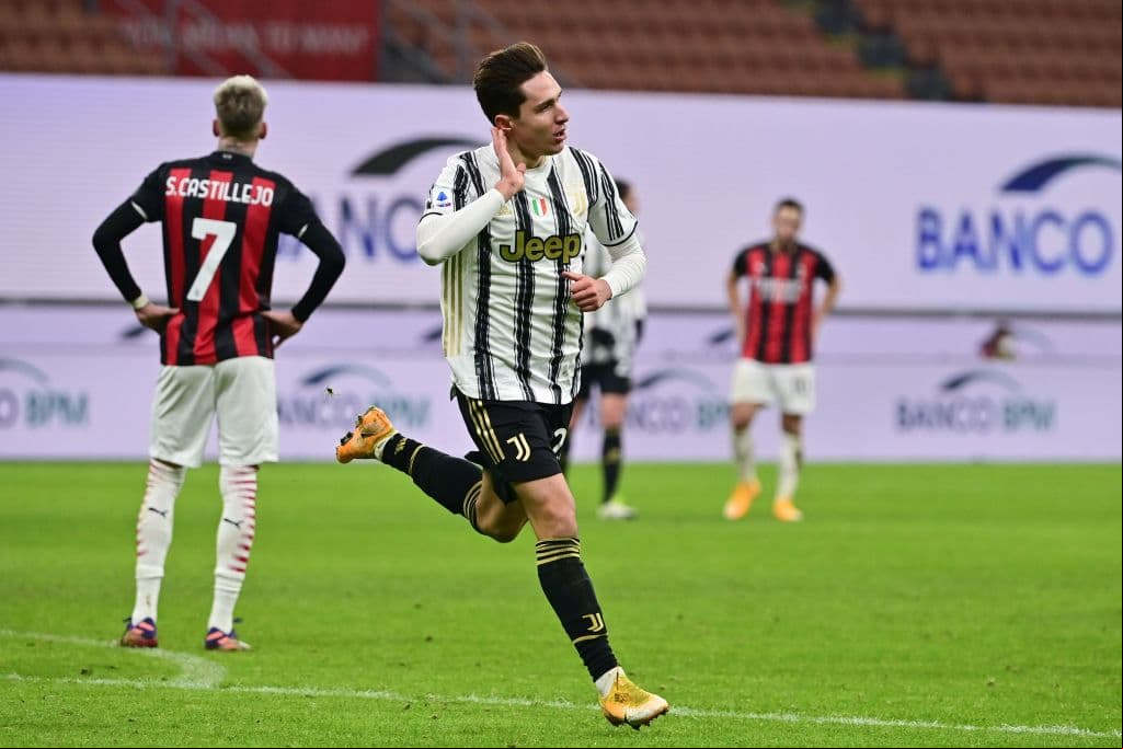 Chiesa (18’) abrió el marcador para Juventus, Calabria (41’) empataba y Chiesa (62’) recuperaba la ventaja. Apareció el estadounidense Weston McKennie (76’) para sellar el tirunfo de los de Pirlo. Juventus llegó a 30 unidades y ya ocupa el cuarto sitio en la competición; Milan se mantiene en la punta con 37.