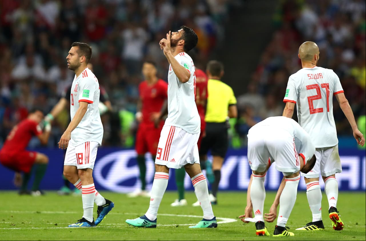 A pesar de la molestia de Pepe (al fondo), España retomo la calma con ese tanto en un juego que ya estaba en medio de la controversia.