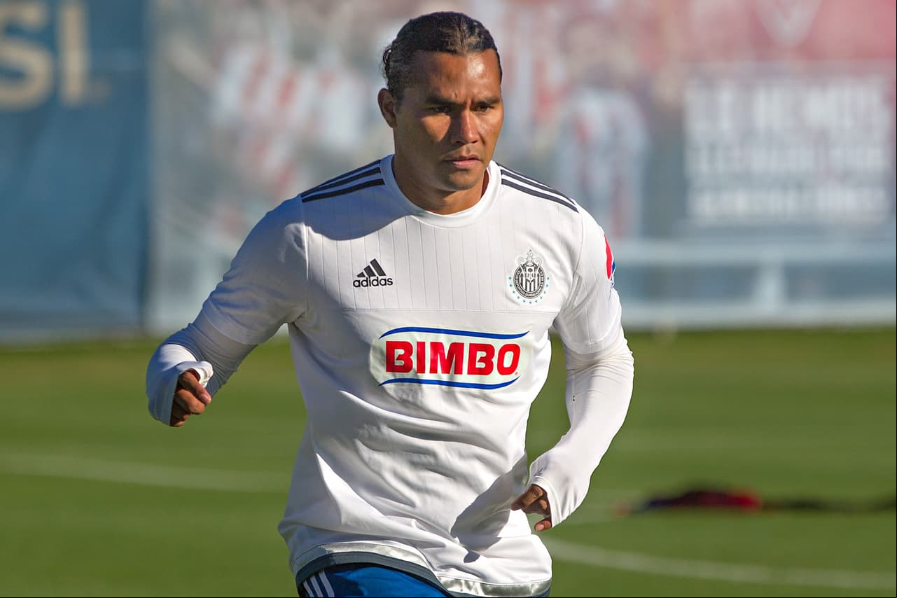 José Luis Higuera compró al 'Gullit' del León por ocho millones de dólares y lo acaba de vender al Rangers de Escocia por tres y medio millones.