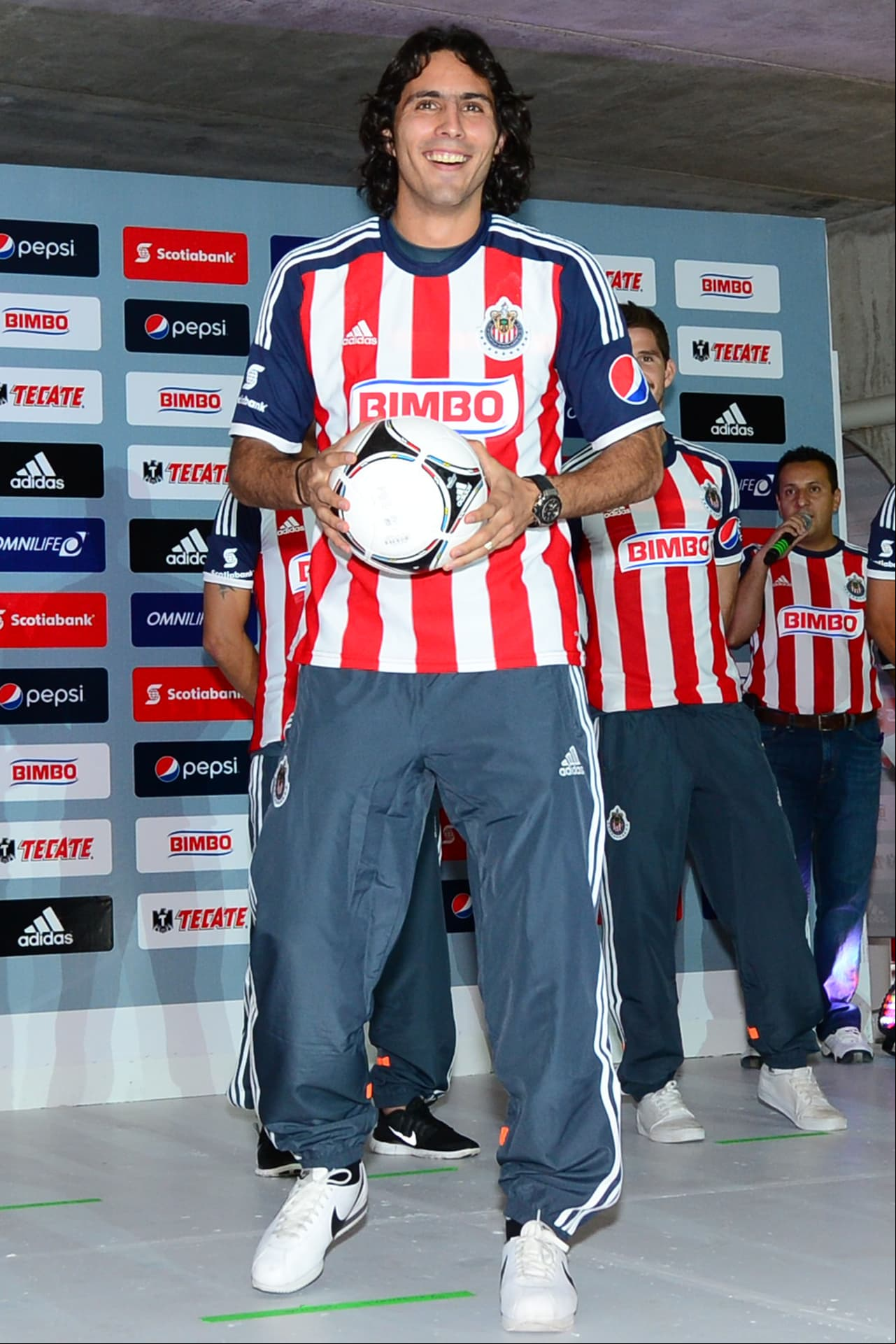 En el Draft 2013 el Guadalajara le pagó siete millones de dólares al Monterrey por Aldo De Nigris, quien nada más metió 12 goles vestido de rojiblanco durante cinco torneos.