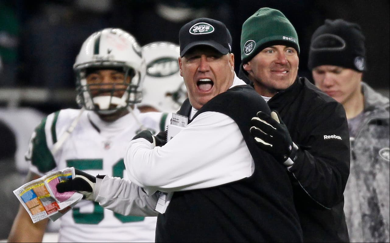 18.- Rex Ryan (Jets 2009-14).- El más exitoso de todos los entrenadores de la 'Era Belichick'. Lo fue en sus primeros dos años con marcas de 9-7 y 11-5 y llegando en ambos a la antesala del Super Bowl, en 2010 eliminó a los Pats en la Ronda Divisional, sus tres años siguientes (6-10, 8-8 y 4-12) llevaron su despido, su marca global fue 38-42. Ahora está en Buffalo (AP-NFL).