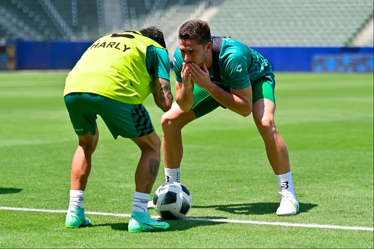 Ambas plantillas se mostraron listas y concentradas para el duelo el próximo domingo 18 de julio.