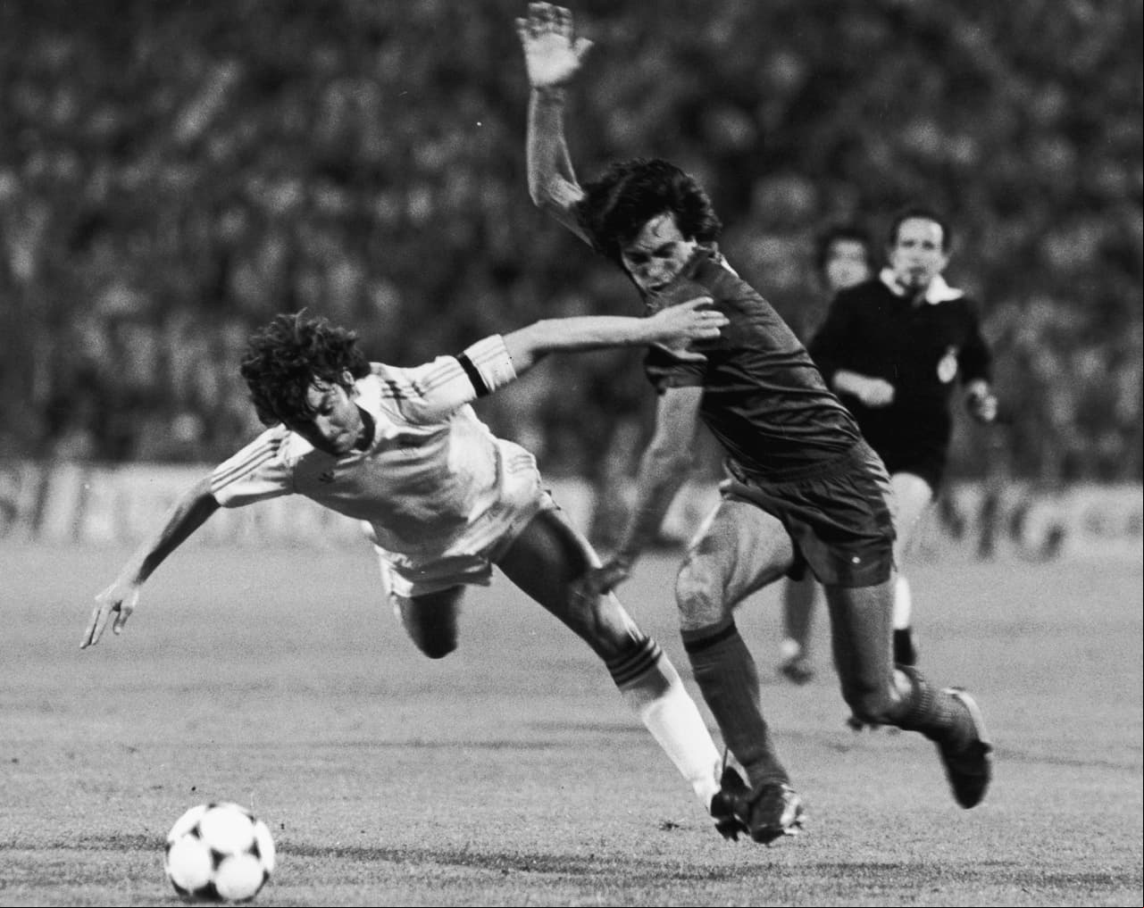 José Antonio Camacho ganó 9 ligas de España, cinco Copas del Rey y dos Copas UEFA como jugador de Real Madrid entre 1973 y 1989.