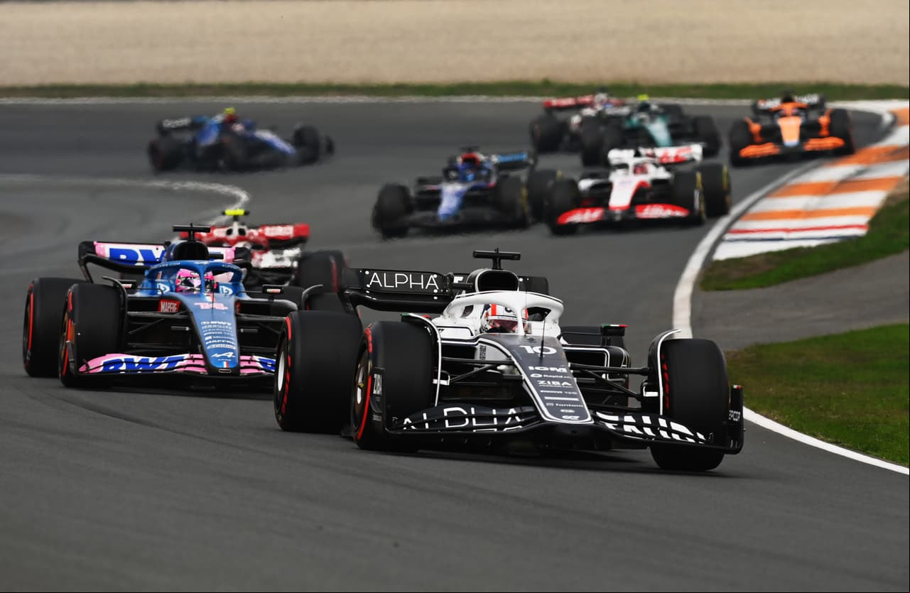 Max Verstappen conquistó el GP de los Países Bajos, por delante de George Rusell y Charles Leclerc; Lewis Hamilton fue cuarto y Checo Pérez quinto.
