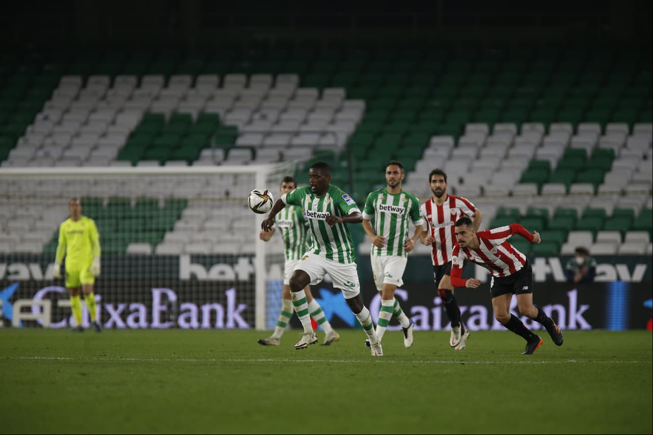 Juanmi Jiménez marcaba al 84’ el gol que ponía al Betis en la siguiente fase, pero en el último aliento del juego, apareció Raúl García (90+4’) para mandar al alargue. En los tiempos extra no se movió el marcador y todo se decidió en tanda de penales. Juanmi y Canales fallaron por Betis. Sevilla, Levante y Barcelona, completan los clasificados a las Semis de la Copa del Rey.