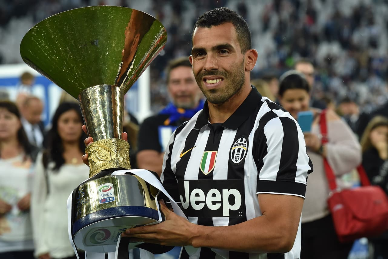 Carlos Tévez aparecería para desequilibrar a cualquier defensa con su potencia, fuerza, velocidad y precisión.