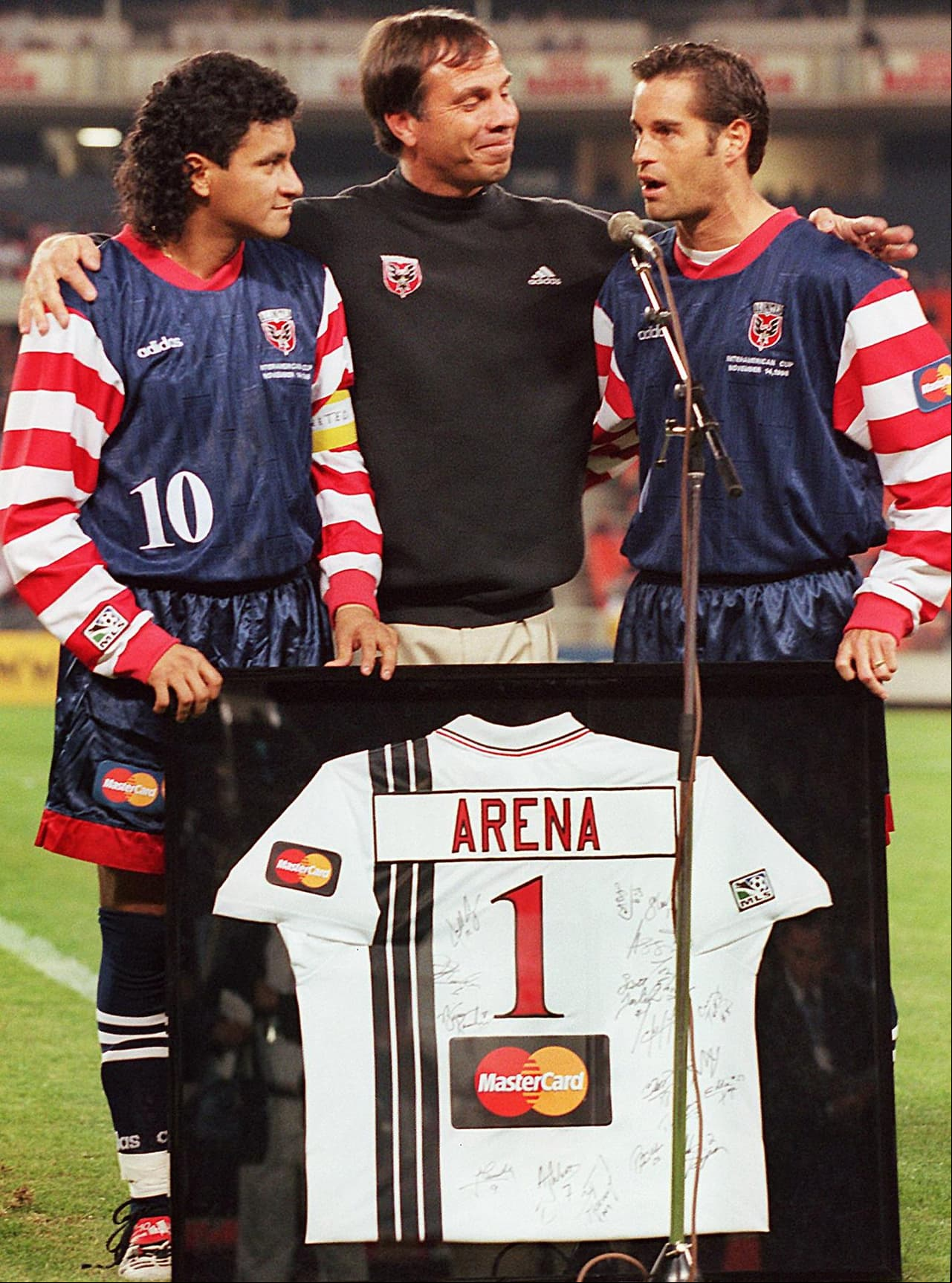 Arena se llevó su segundo título consecutivo en 1997 y desde ahí su nombre tomó fuerza para ser tenido en cuenta como una posible alternativa para la Selección de Estados Unidos tras una mala participación en Francia-98.
