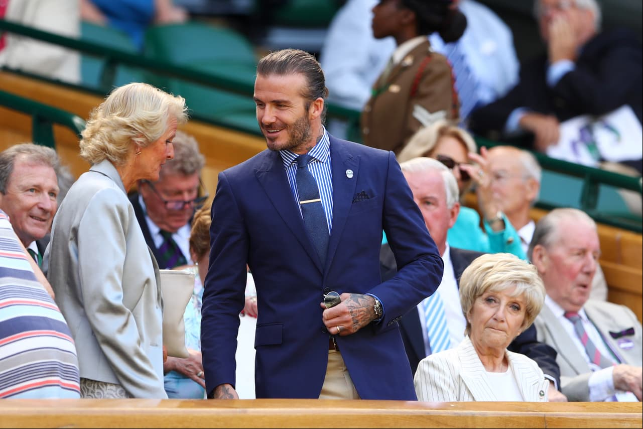 Innovador en peinados, imponente por sus tatuajes y fashionista por su ropa, el inglés David Beckham se roba las miradas en cada lugar al que va. Desde sus primeros pasos en el Manchester United hasta ahora, como empresario del fútbol en la MLS con el nuevo equipo de Miami.