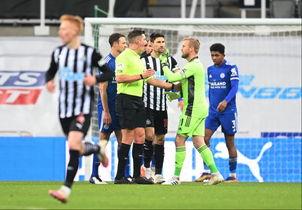 Leicester City se impone a Newcastle 2-1 en St. James Park. Tielemans y Maddison le dieron la victoria a los ‘Foxes’ y Andy Carrol vuelve a ver el gol después de casi tres años sin anotar.