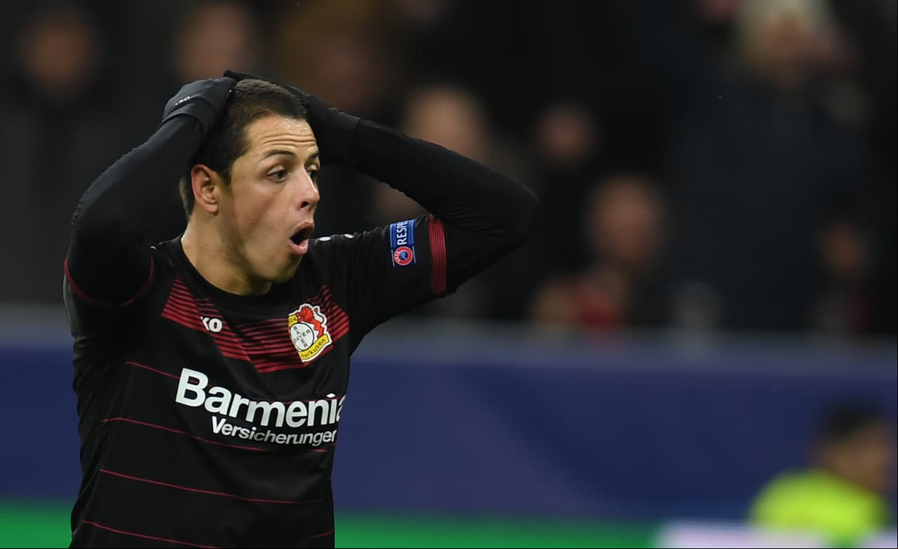 La situación de Javier Hernández es sin duda la que más alarmas prende. La campaña de 'Chicharito' con Bayer Leverkusen no fue buena, ni para él ni para su equipo, y lo mejor para él sería un cambio, pues ese club no estará en ninguna competencia continental.