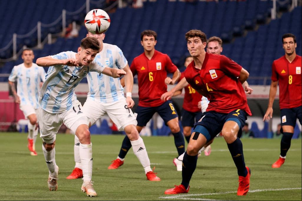 Argentina queda fuera de los Juegos Olímpicos tras empatar ante España 1-1 en su último partido de grupo. Es la segunda vez en la historia de los JO que la albiceleste queda fuera en la fase de grupos. Costa de Marfil será el rival de la escuadra española.