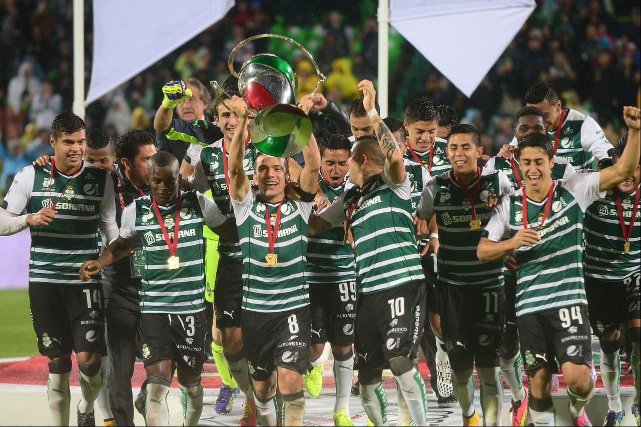 Alanís llegó a Santos en 2012 y con el equipo de Torreón fue campeón de la Copa MX en 2014 y de Liga MX en 2015.
