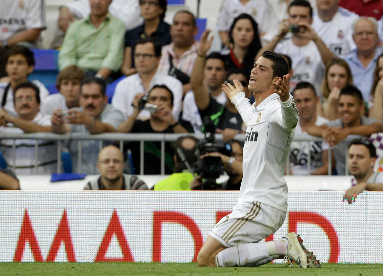 El 18 de mayo de 2012, tras ser campeón de Liga con Real Madrid, lanzó declaraciones explosivas: 
<b>"Me siento bien aquí, pero nunca se sabe"</b>, dijo con lo que removió al equipo español.