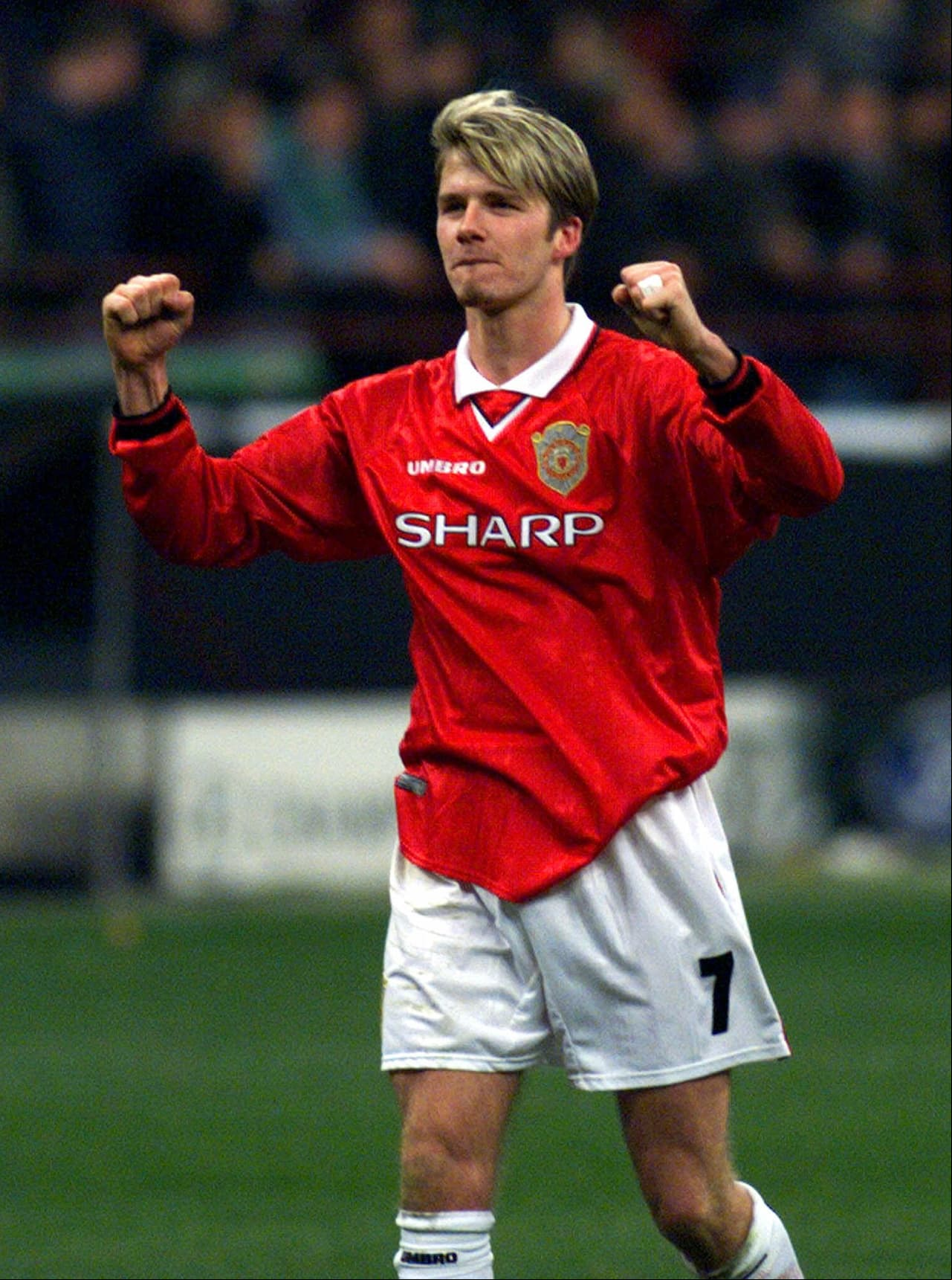 Sin embargo, aunque diferente a como se ve ahora, su imagen siempre fue una de sus prioridades al saltar al terreno de juego desde que debutó con Manchester United.