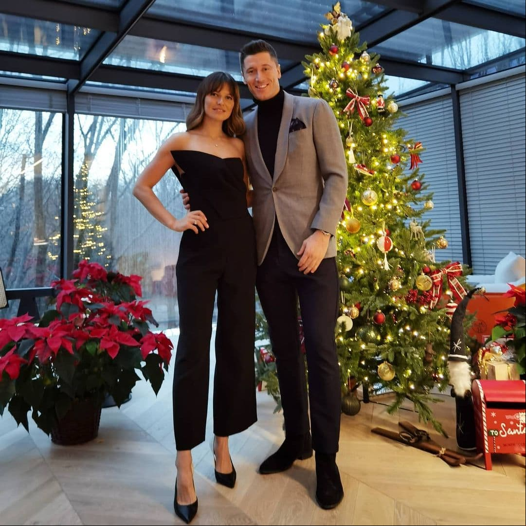 Lewandowski | Las personalidades del balompié desearon felices fiestas a través de sus redes sociales.