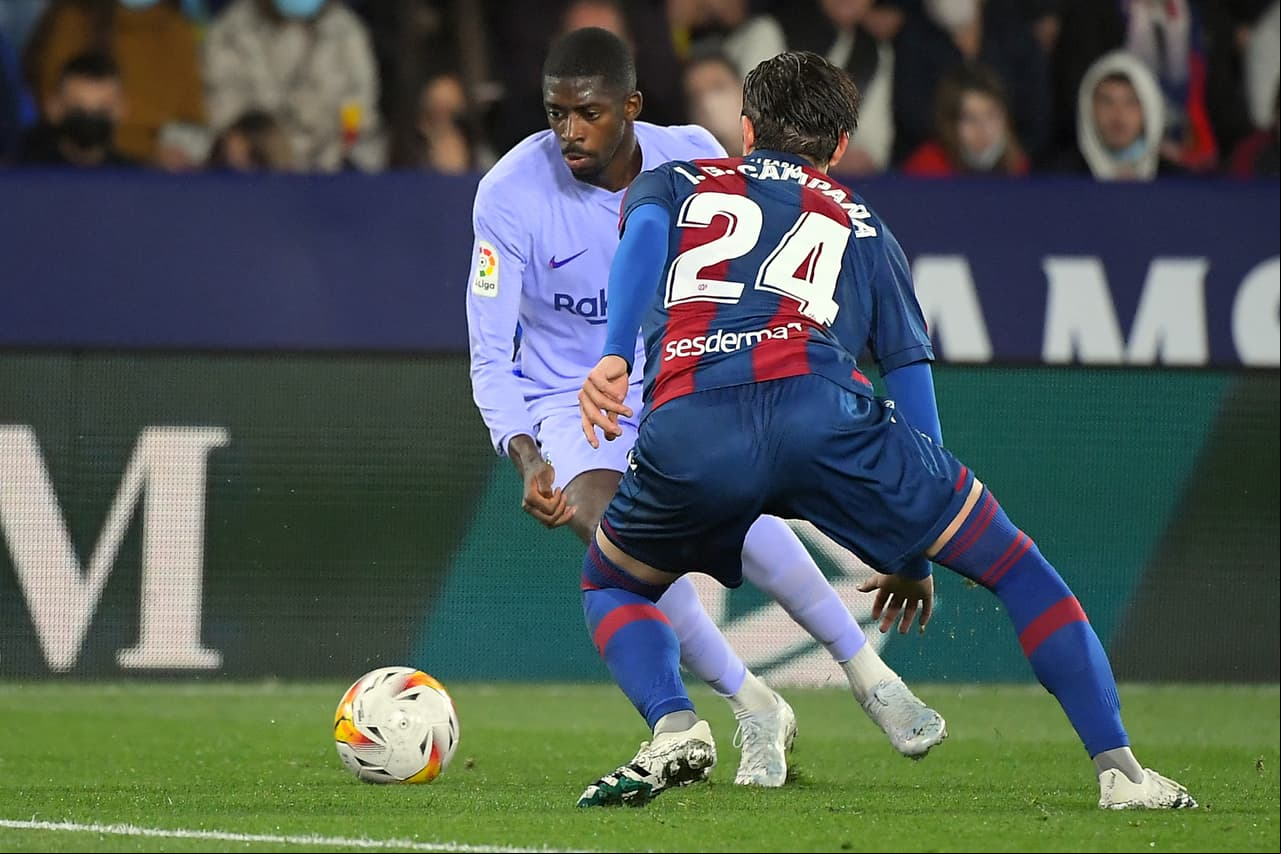 Barcelona venció al Levante con anotaciones de Pierre-Emerick Aubameyang, Pedri y Luuk de Jong; por los locales marcaron Morales y Melero, ambos por la vía del penal. Si bien anotaron dos tantos desde los 11 pasos, los granotas falllaron uno.