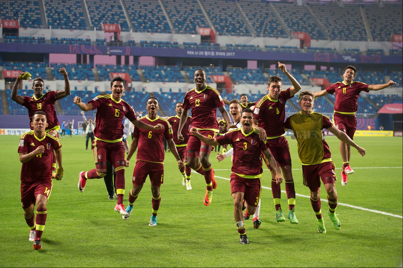 Venezuela logró una actuación histórica en el Mundial Sub-20 de fútbol al clasificarse a la final luego de empatar 1-1 contra Uruguay y vencerlo en penaltis en Corea del Sur.