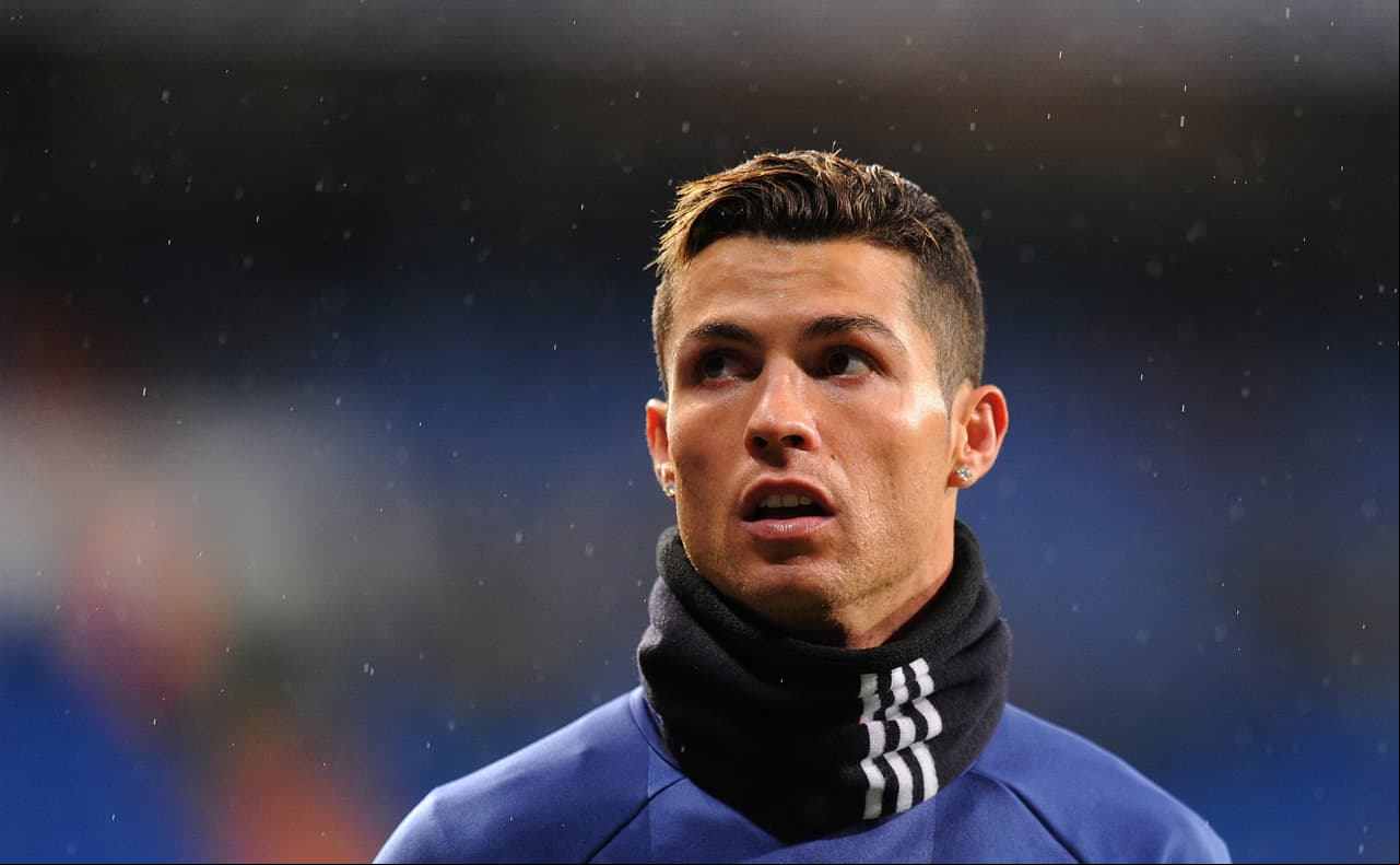 7. En el séptimo lugar está el astro portugués Cristiano Ronaldo, quien juega para el Real Madrid C.F. (España).
