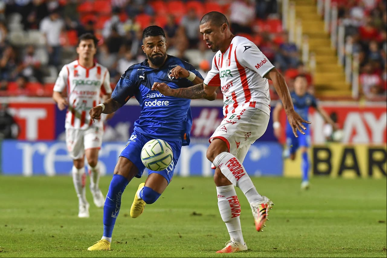 Con goles de Rodrigo Aguirre y Ponchito González, Monterrey vino de atrás para vencer 1-2 al Necaxa y treparse de forma momentánea en la cima del Apertura 2022.