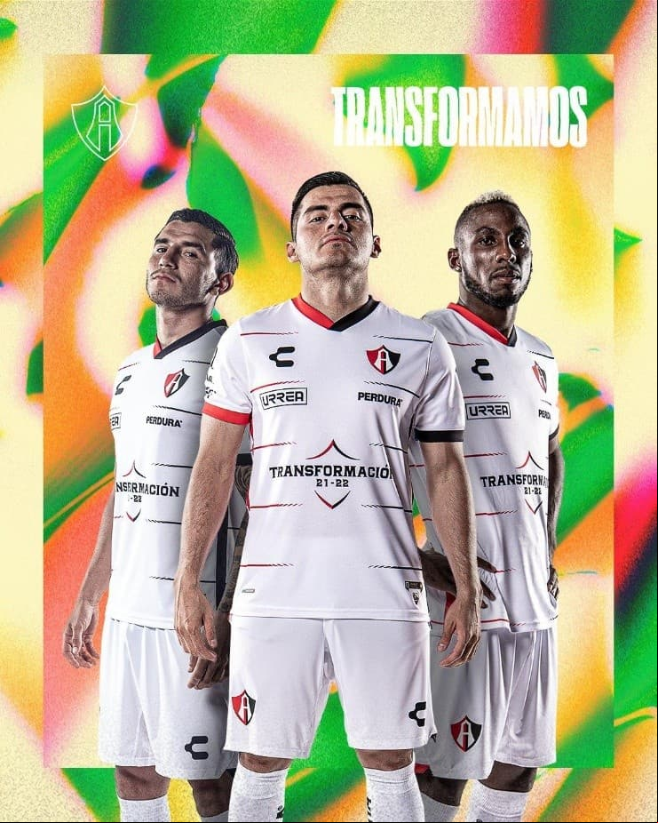 Los zorros vestirán su conocido rojo y negro en su vestimenta de local y el tradicinal blanco para su uniforme de visita.