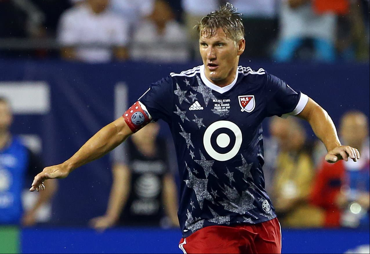 Capitán y anfitrión, Bastian Schweinsteiger fue uno de los más activos en el primer tiempo del Equipo de las Estrellas. (USA Today Images)